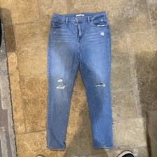 Levi Strauss Women  s 721 High-Rise Skinny Jean Size 32 Stretchy