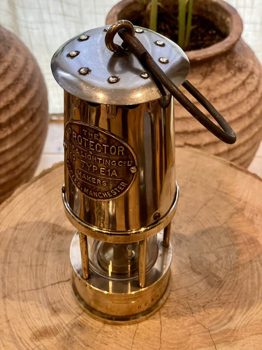 Protector of Eccles Type 1A Safety Lamp - Picture 14 of 14