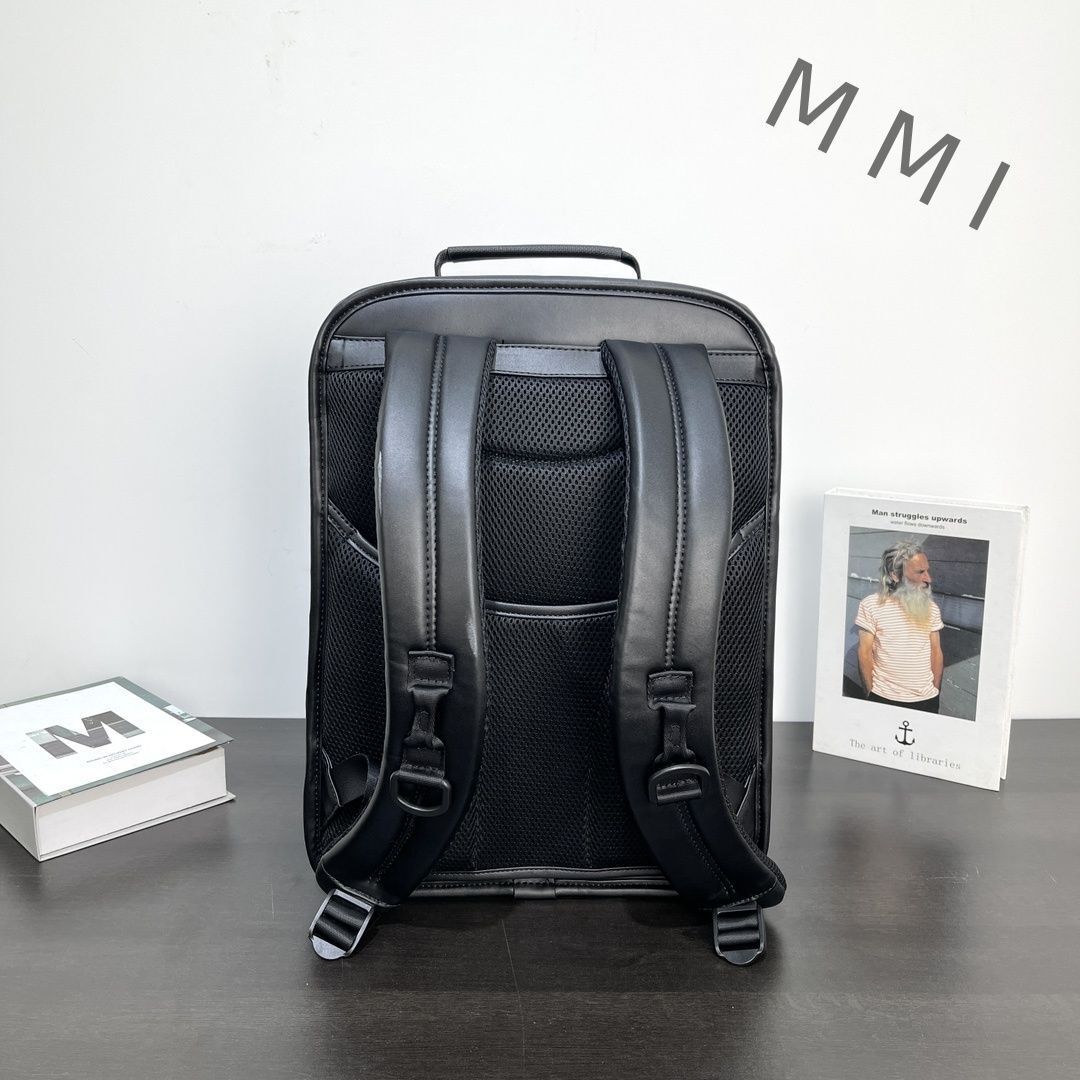 TUMI バックパック ブラック s-l1200.jpg