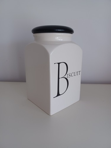FAIRMONT & MAIN SCRIPT BISCUITS Large Store Jar With Black Wooden Lid