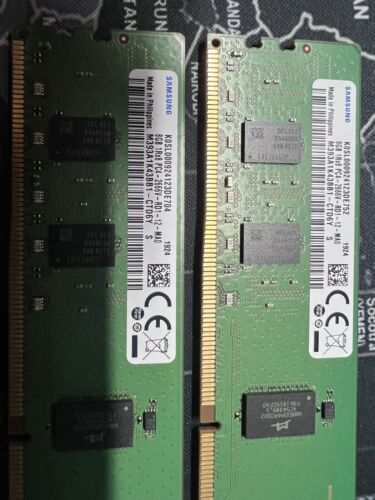 Mémoire serveur RAM Samsung 8 Go 1Rx8 PC4-2666V RDIMM DDR4-21300 M393A1K43BB1-CTD - Photo 1 sur 2