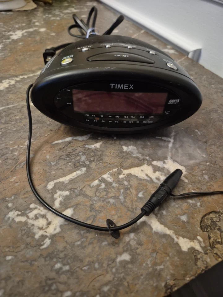 Timex T1201 Nature Sounds Clock Radio MP3 Line-IN Blk Red LED Auto DST Time Set - Image 3 of 4