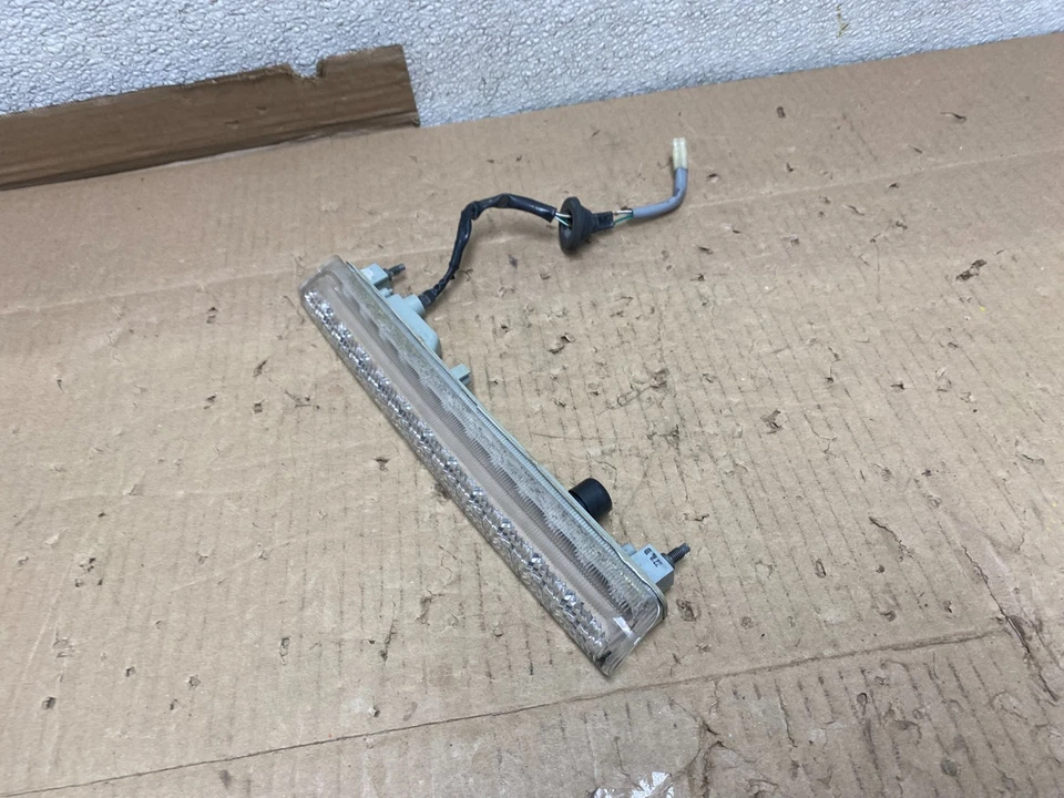 2008-2014 斯巴鲁 Tribeca Spoiler 3RD 第三刹车灯 原始设备制造商 84701XA010 U3000 DW — 第 2/4 张图片