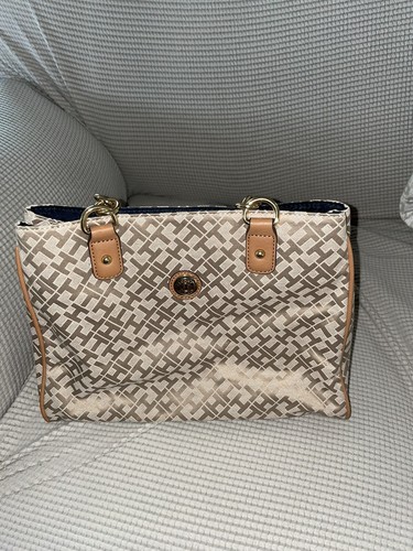 tommy hilfiger purses