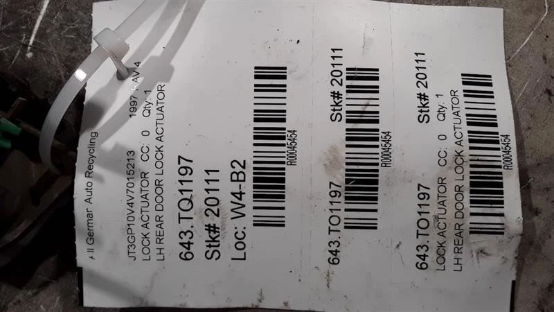 Toyota RAV4 LH 1997 actuador de bloqueo de puerta trasera Foto 4 de 4