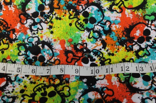 Skull Flannel Print Crossbones Bright Multicolor Fabric 100% Cotton - Picture 3 of 5