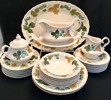 27 Pc Vintage Metlox VINEYARD Vernon Ware Hand Painted Leaves Grapes Dish Set