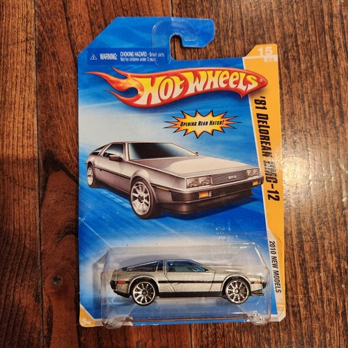 Hot Wheels 81 DeLorean DMC12 Silver 2009 SEALED New Models 15/44