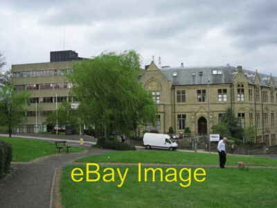 Foto 6x4 alt & neu... Dewsbury Dewsbury College 's Hauptcampus Sport c2007