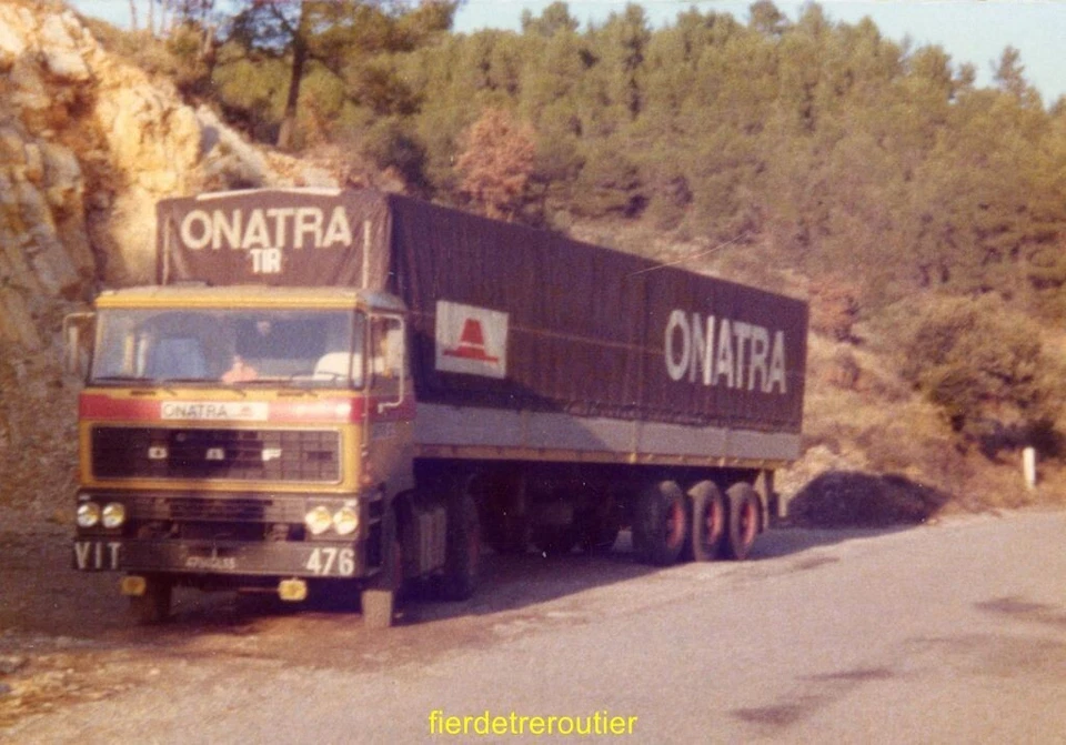 WSI 01-3563 DAF 2800 Trattore 4X2 + Rimorchio Piattaforma Telo "ONATRA" Nuovo - Immagine 2 di 4