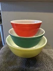 VTG Pyrex Primary Colors Mixing Bowls Set of 3 Yellow 404, Green 403, Red 402