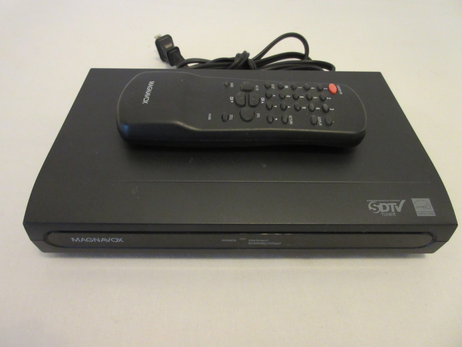 MAGNAVOX DTV Digital to Analog Converter SDTV TUNER TB100MW9