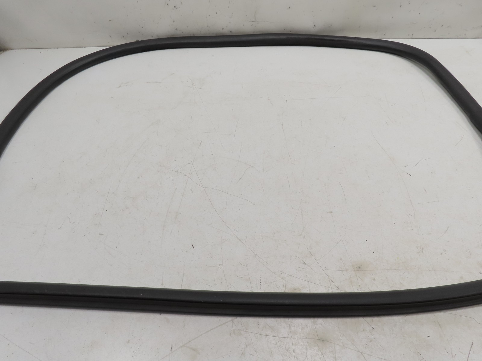 06 Lamborghini Gallardo #1310 Weather Strip, Seal Door Body Inner Left OEM 40083