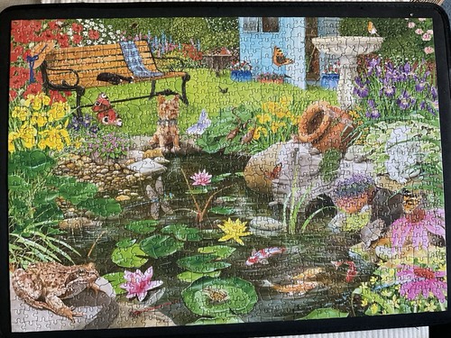 The House of Puzzles 1000 Piece Jigsaw Puzzle - Lily Pond - Picture 2 of 2