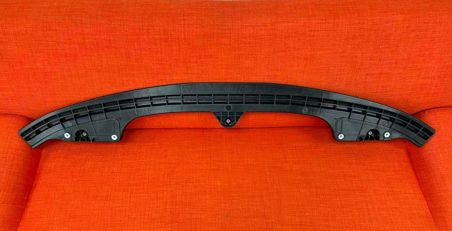 NEW OEM TESLA MODEL Y JUNIPER 2025+ ANKLE CATCHER ASSEMBLY 1949866-00-C