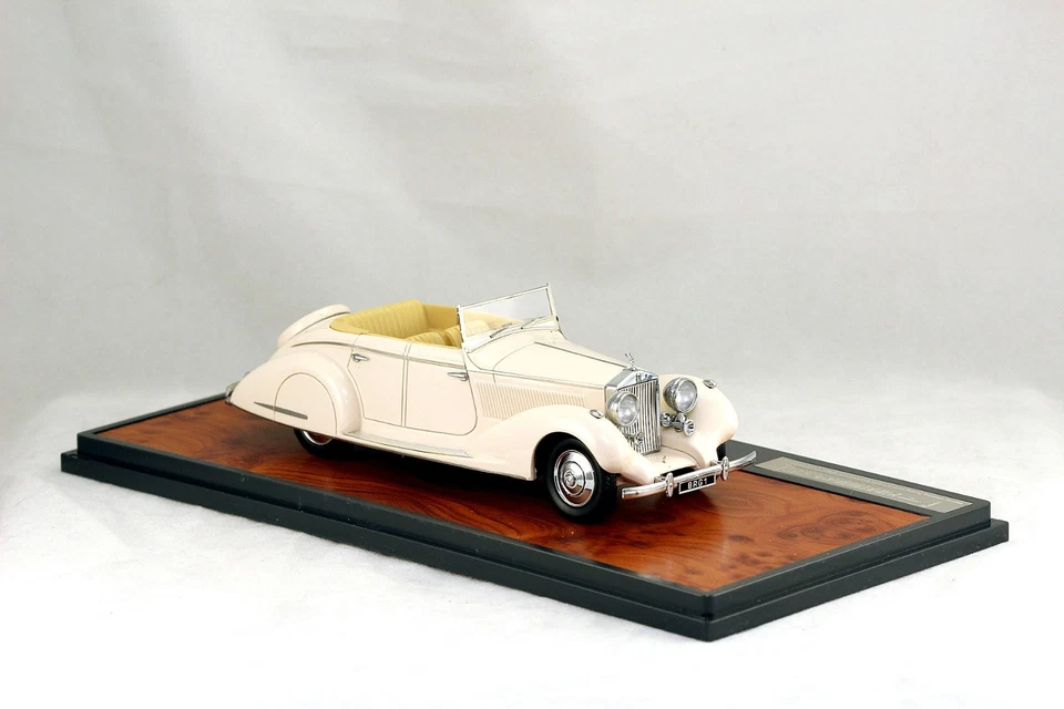 1:43 Matrix Scale Models MX41705-111 Rolls Royce 25/30 HP Gurney Nutting Tourer - Image 4 of 4