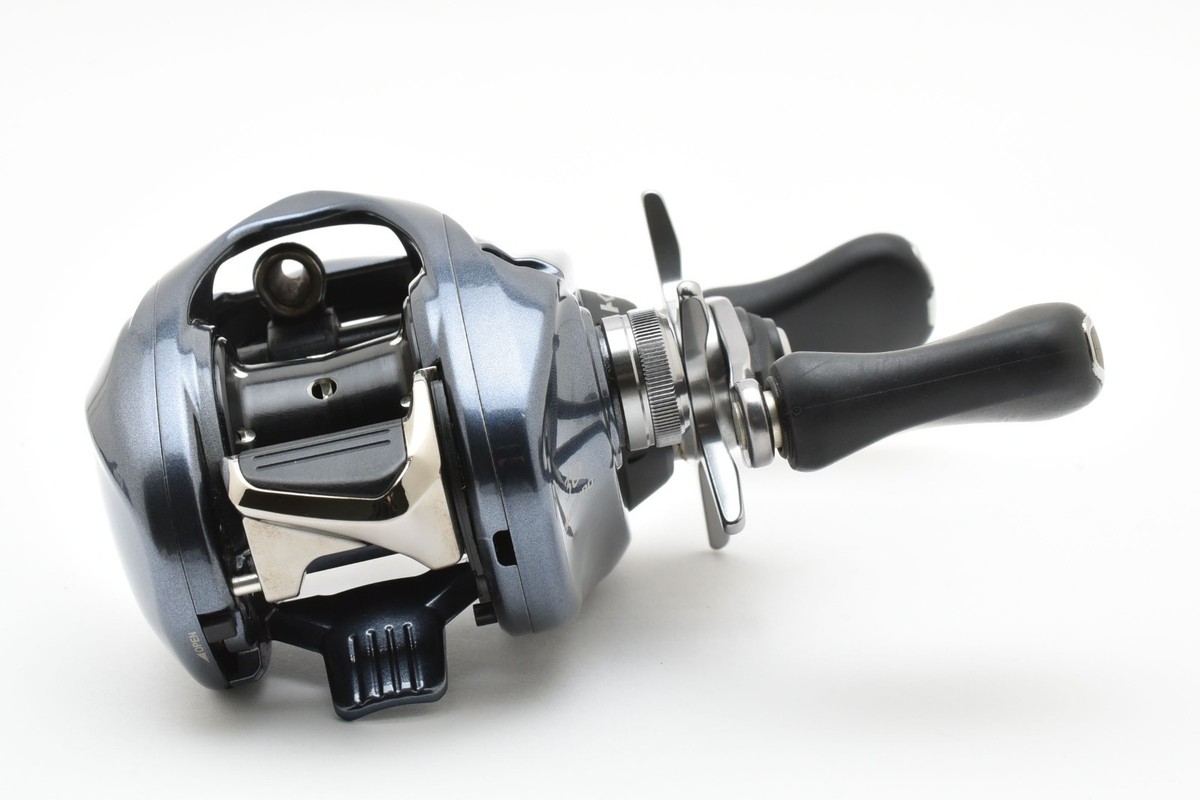 Shimano ALDEBARAN MGL 30 Right Handed Baitcasting Reel Near Mint