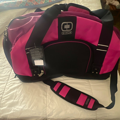 OGIO Big Dome Large 20L Polyester Zip Duffel Bag 2 Pockets Pink/Black/Purple