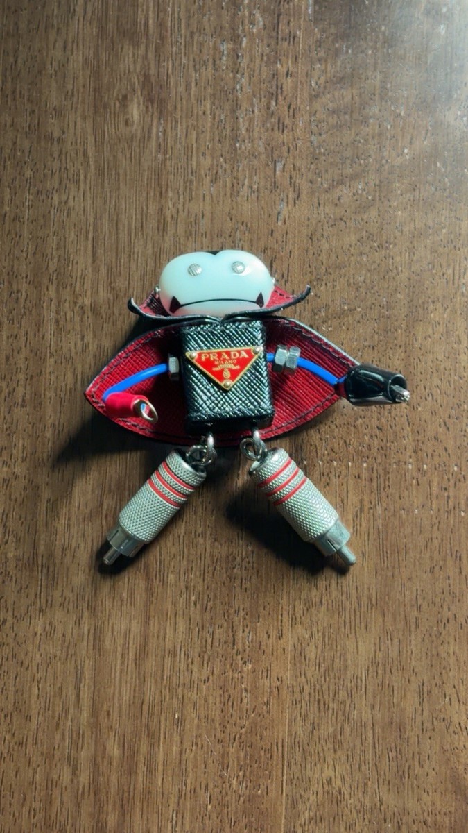 PRADA Cupido キューピッド ロボット キーホルダー Prada Robot Dracula key chain Handmade Unique Design Red Cape