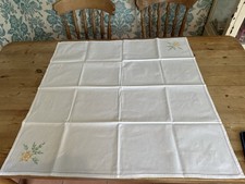 Vintage Linen Hand Embroidered Table Tablecloth 32” x 33”
