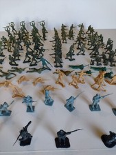109 Pcs Vintage Toy Army Men Mix Lot Of Makes  Eras - Generic Marx Greenbrier