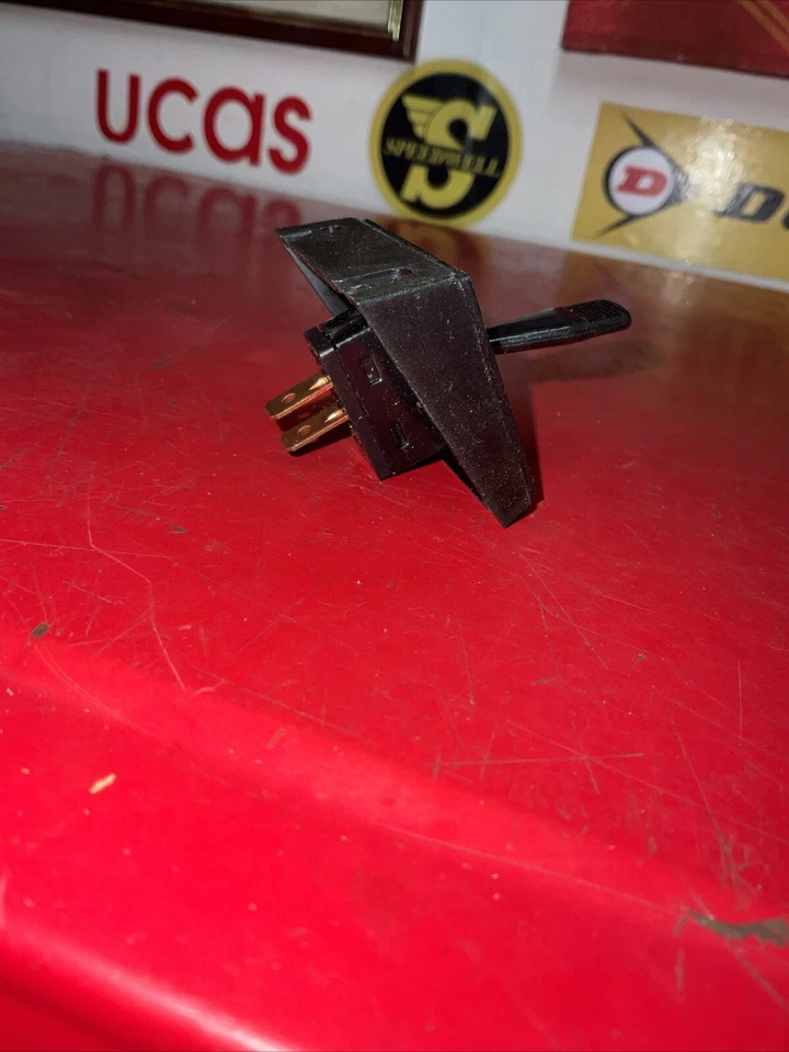 LUZ DE FOCO DE COCHE CLÁSICO ENCENDIDO, APAGADO, INTERRUPTOR EN PANEL, AUSTIN, MORRIS, FORD, MG, VAUXHALL Foto 3 de 4