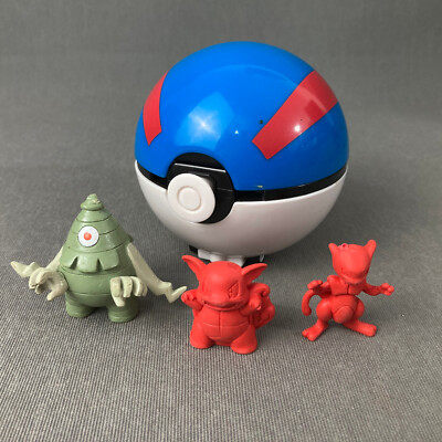 POKÉMON | Bundle of toys: Ball, two dunkin digures and one Hua nyougz