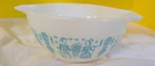 Vintage Pyrex Amish Butterprint Mixing Bowl 441  1-1/2 Pt