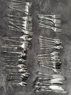 Oneida Cube Stainless Flatware Baton Rouge 72 Pieces Please See Pictures