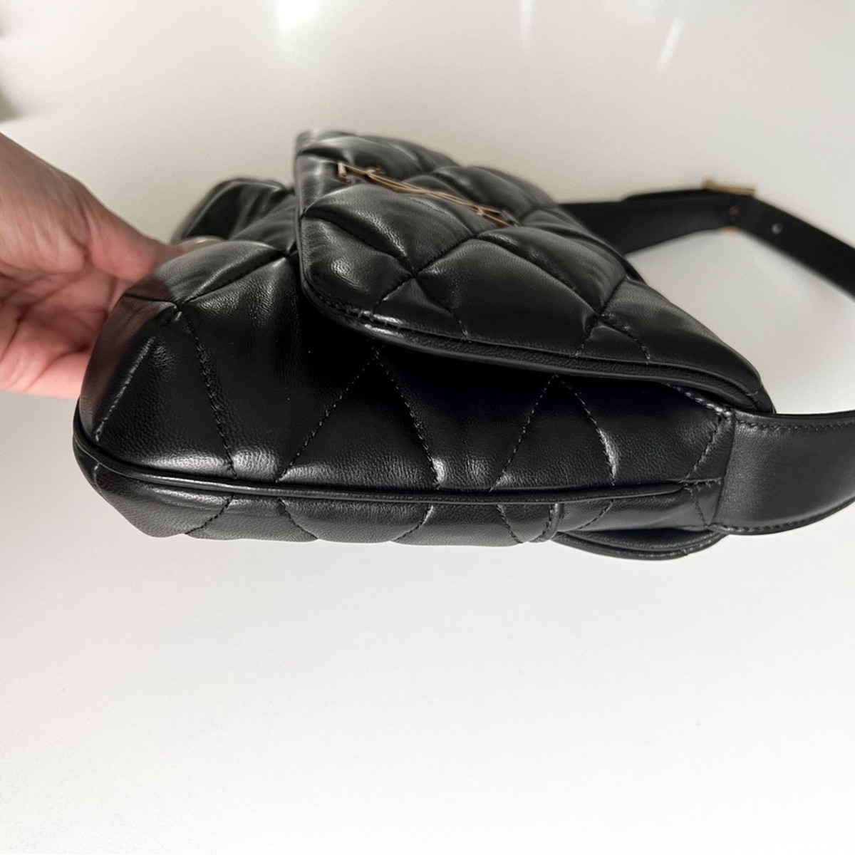 New Authentic Saint Laurent YSL Le 57 Quilted Shoulder Bag Purse