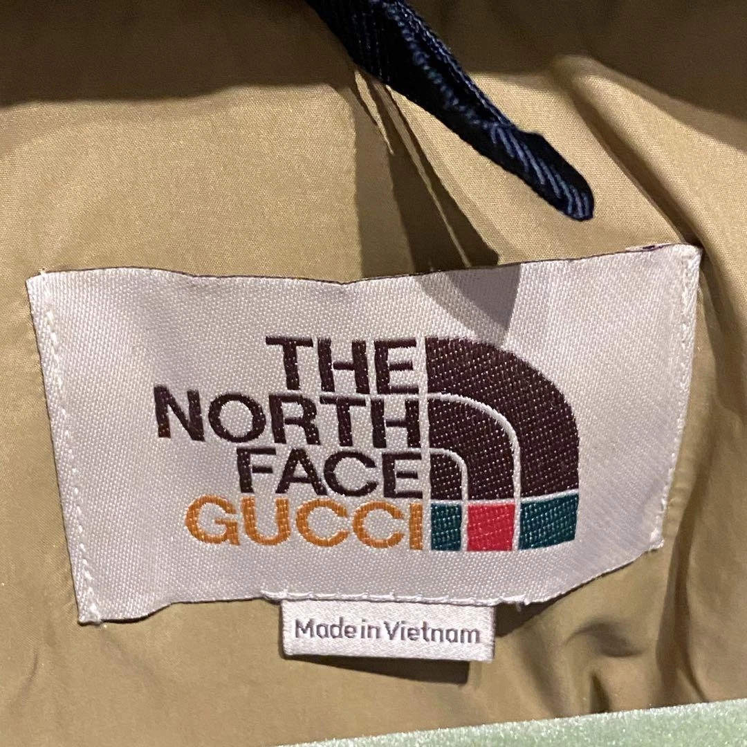 Piumino Gucci The North Face ad incastro modello Gg logo ricamo