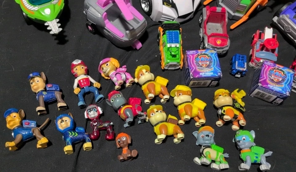 Lote misto de veículos e bonecos Paw Patrol - Imagem 2 de 4