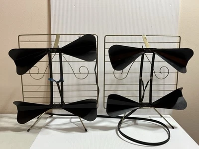 Vintage Atomic Mid Century Bowtie TV Television Aerial Antenna 14.5" x 12" - Image 1 of 4