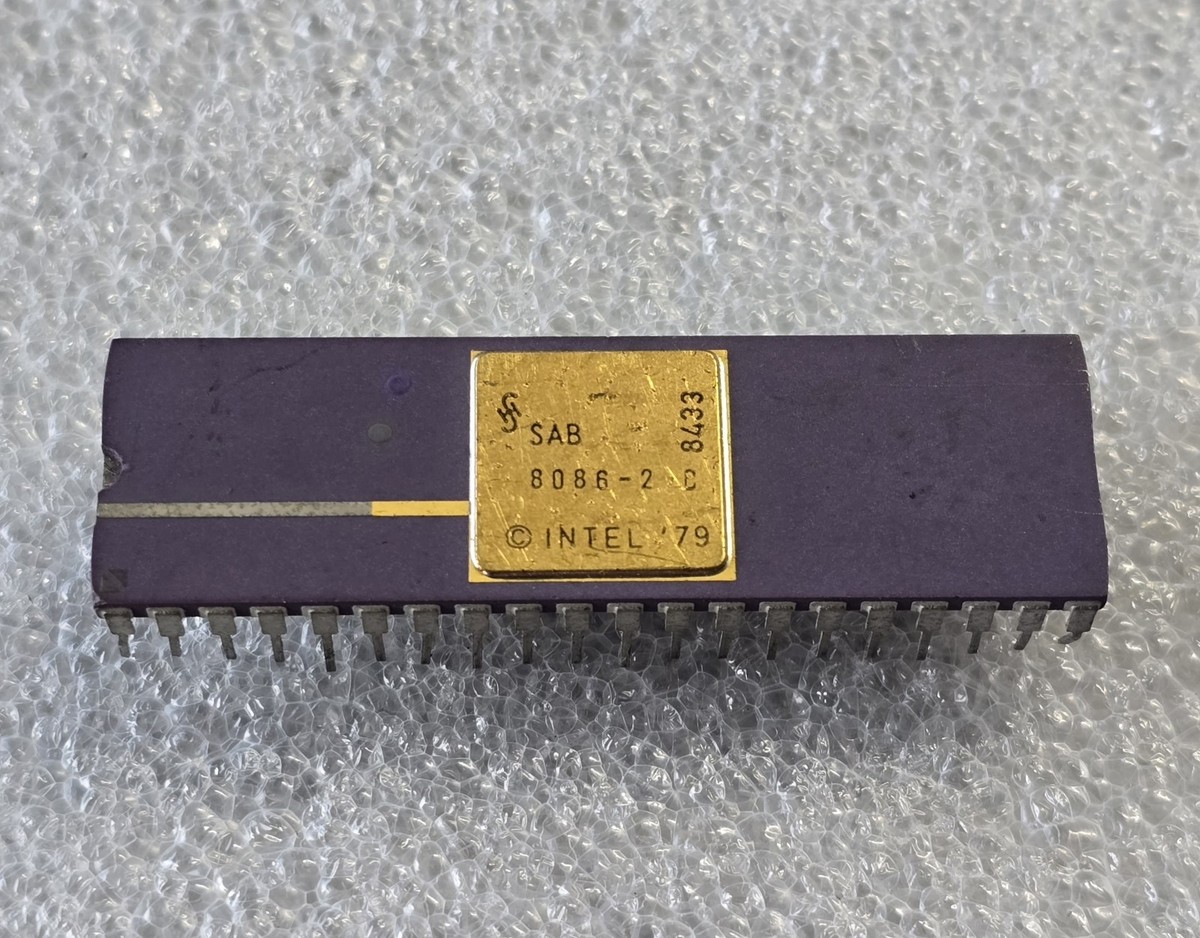 Vintage, Intel 8086 CPU, 1979, Rare Collectible Microprocessor