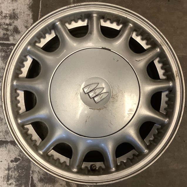 Buick Park Avenue 1997 1998 1999 4024 aluminum OEM wheel rim 16 x 6.5
