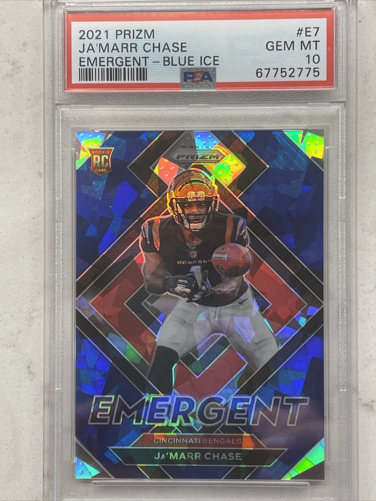 2021 Panini Prizm Ja’Marr Chase Emergent Blue Ice /99 Bengals RC PSA 10