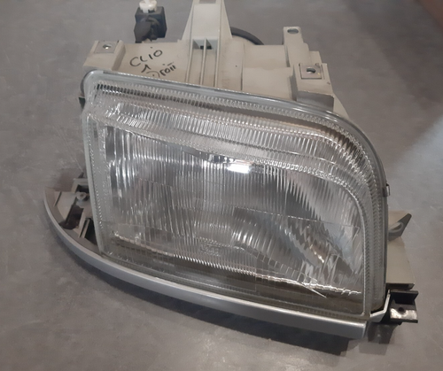 Phare Avant Droit Pour Renault Clio 1 - Occasion En état Fonctionnel, Quelques Traces D’usure
