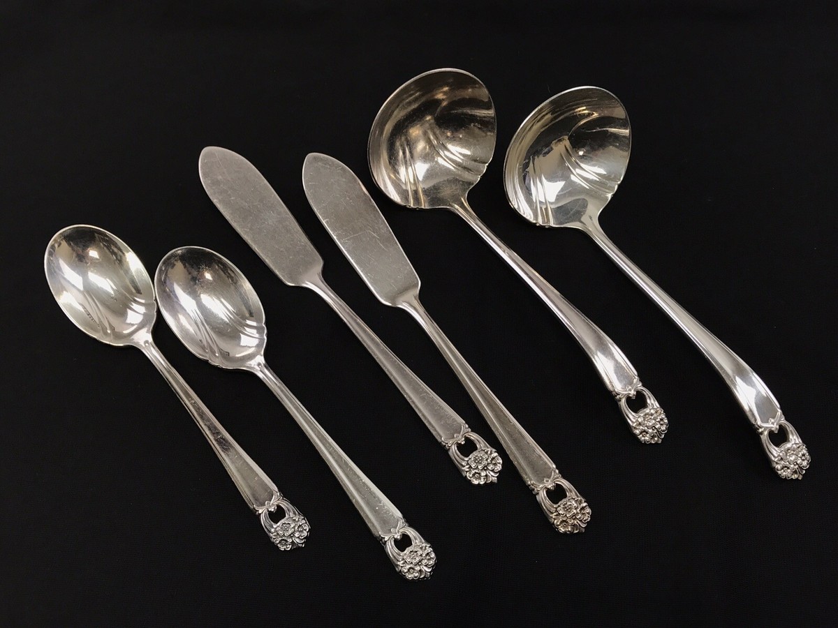 Roger Bros. 84-pc Flatware Set: Eternally Yours Silverware w Roger Bros. 84-pc Flatware Set: Eternally Yours Silverware w