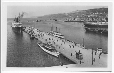 Ansichtskarte AK, Trieste, Molo Audace, Hafen, Schiffe, Anlegestelle, Slowenien