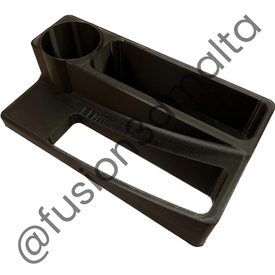 Consola central Maruti Gypsy Suzuki Samurai con un portavasos Foto 2 de 4