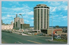 Postcard New Radisson Duluth Hotel Duluth Minnesota MN