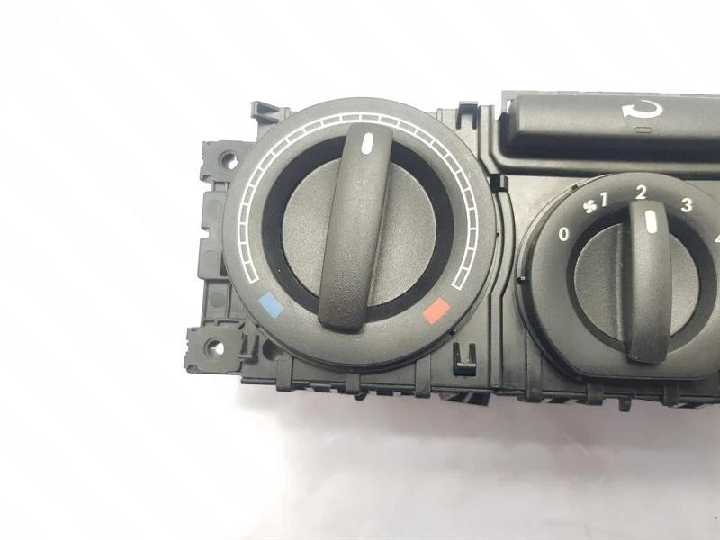 2004 VOLKSWAGEN TRANSPORTER HEATER CONTROL PANEL ASSEMBLY 7H0819045A — 第 2/4 张图片