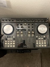 Native Instruments Traktor Kontrol S4 4-Channel 4-Deck USB Autoloop Filter