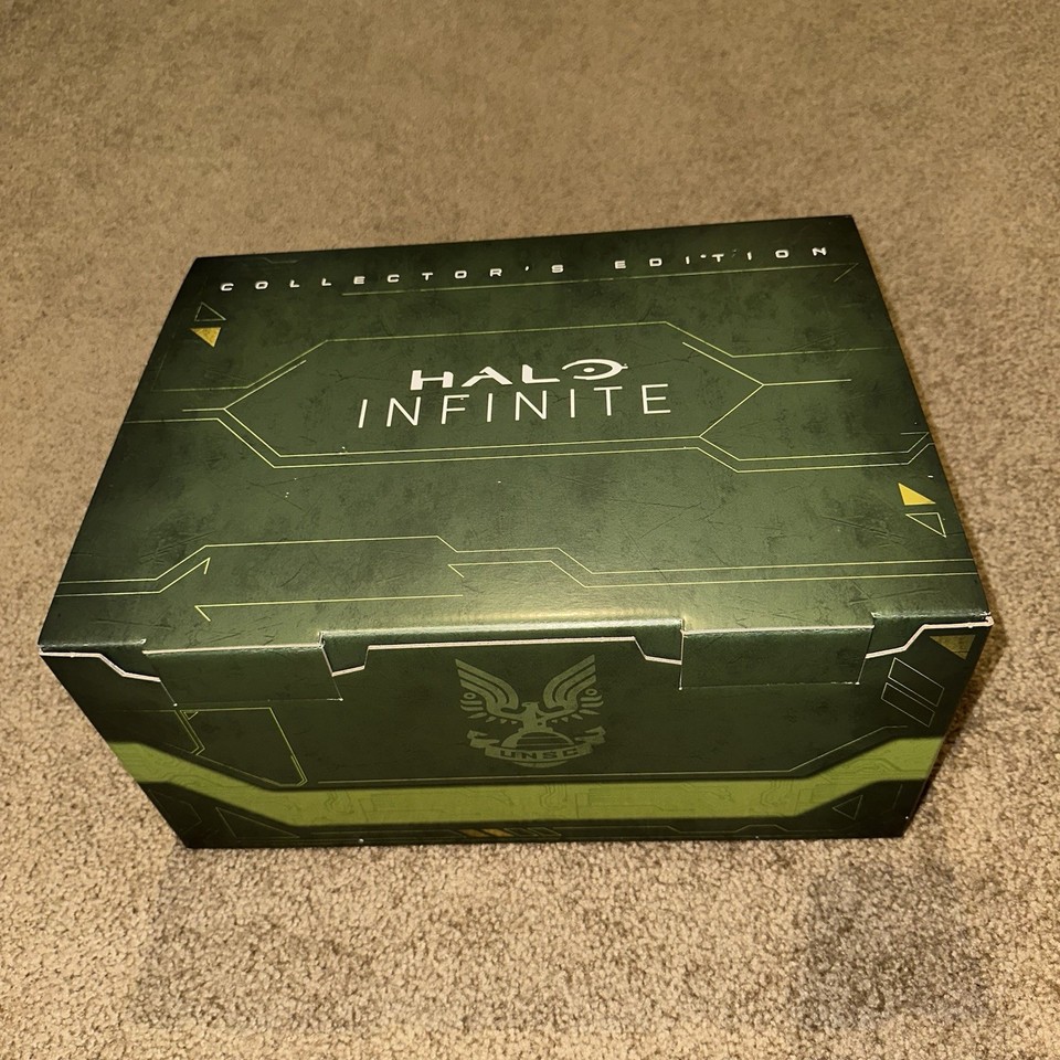Clavier et tapis de souris officiels Halo Infinite neufs dans leur