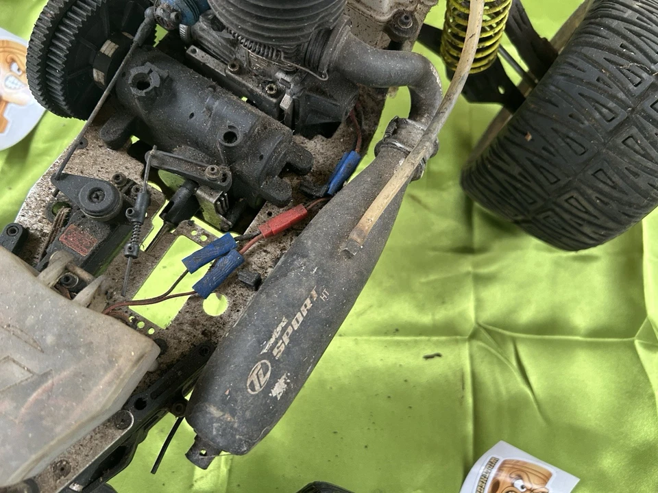 1/8 比例 Nitro 遥控汽车带遥控 TL Sport M2655 | 二手 状况良好 — 第 3/4 张图片