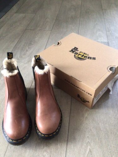 Dr.Marten’s Leonore boots in size 6, new in box - Picture 1 of 6