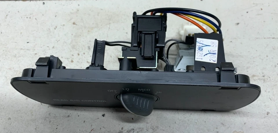 Climatizador trasero Tahoe Suburban 1995-1999 usado Chevy GMC C/K 1500 2500 3500 Foto 3 de 4