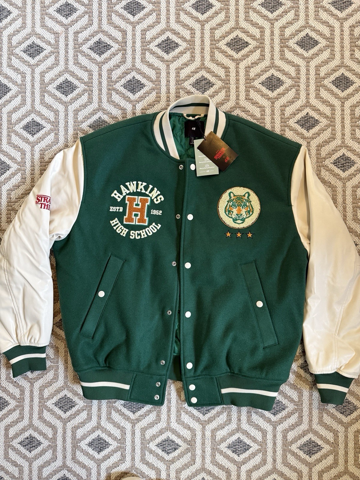 Stranger Things x H&M Netflix Jacket bomber Hawkins Limited Edition M image 3