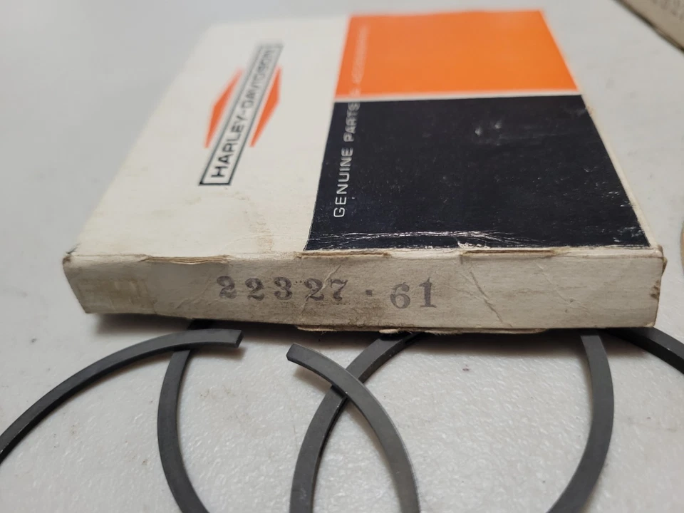 2x NOS 61-66 Harley Davidson Aermacchi Sprint + 0,4 mm anillos de pistón 22327-61 C H Foto 3 de 4