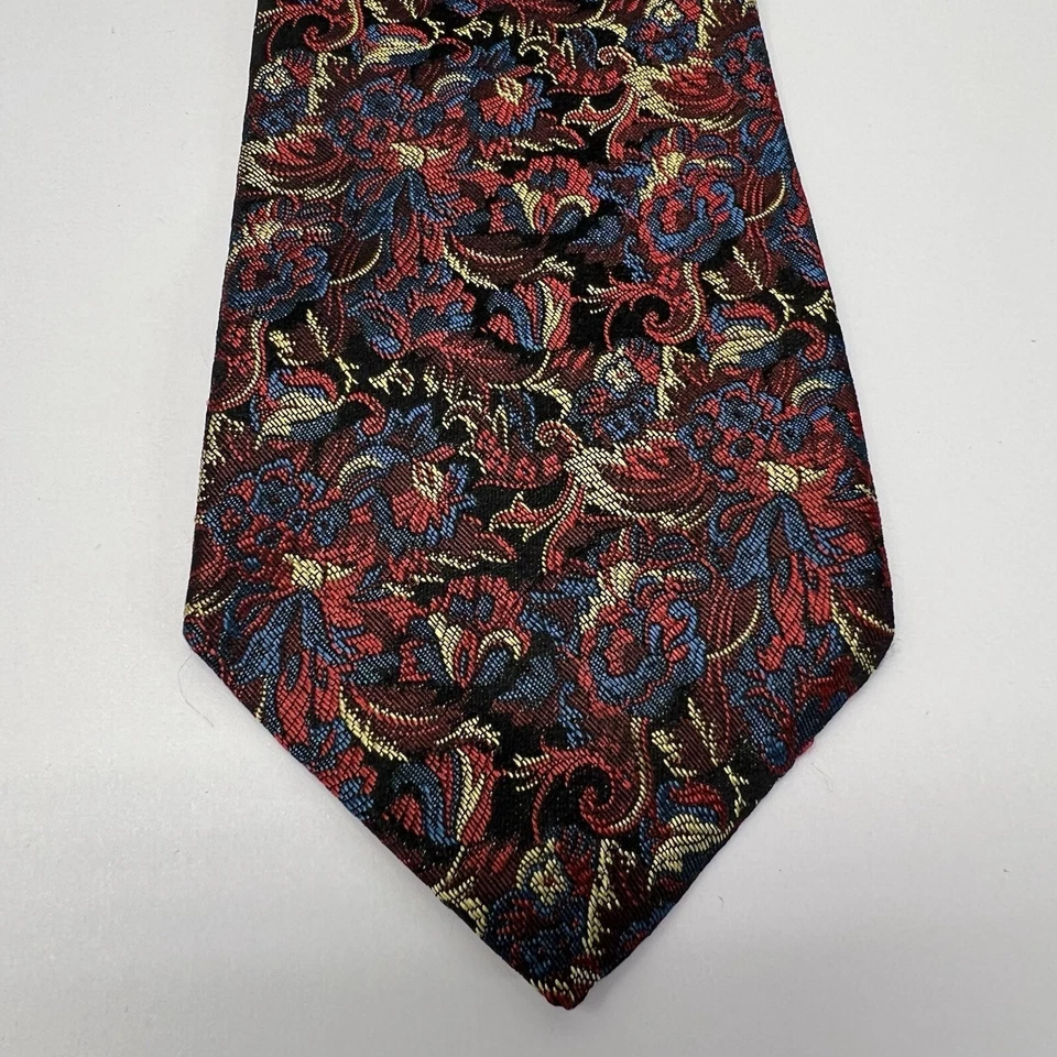 Gravata Paul Stuart de seda costurada à mão vermelha azul preta branca floral 3,5 X 58” - Imagem 2 de 3